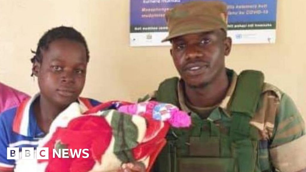 zambian-soldier-hailed-for-helping-deliver-baby-in-maize-field-bbc-news