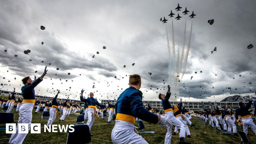 Week in pictures: 18-24 April 2020