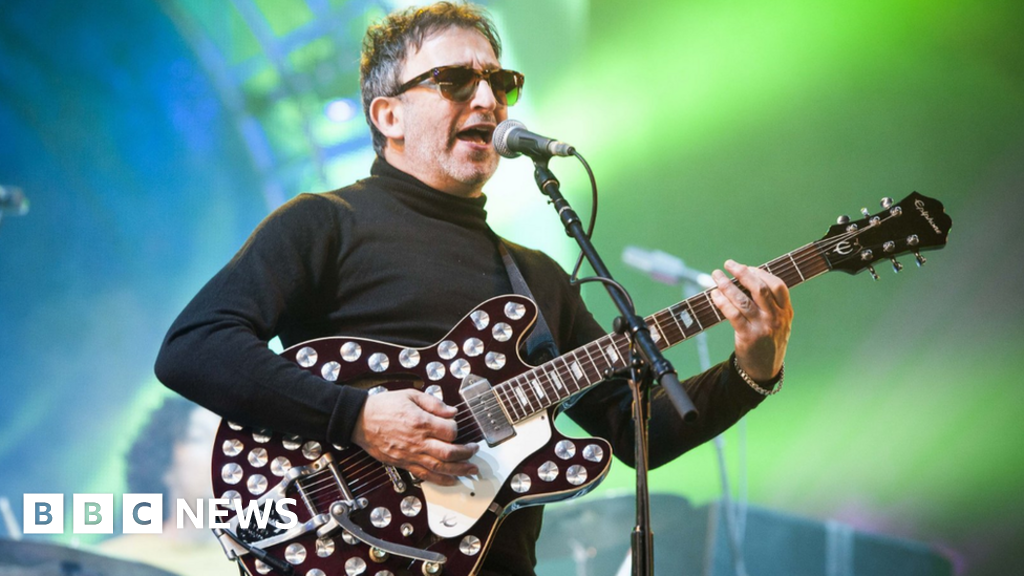 Lightning Seeds headline free Eurovision Village gig BBC News