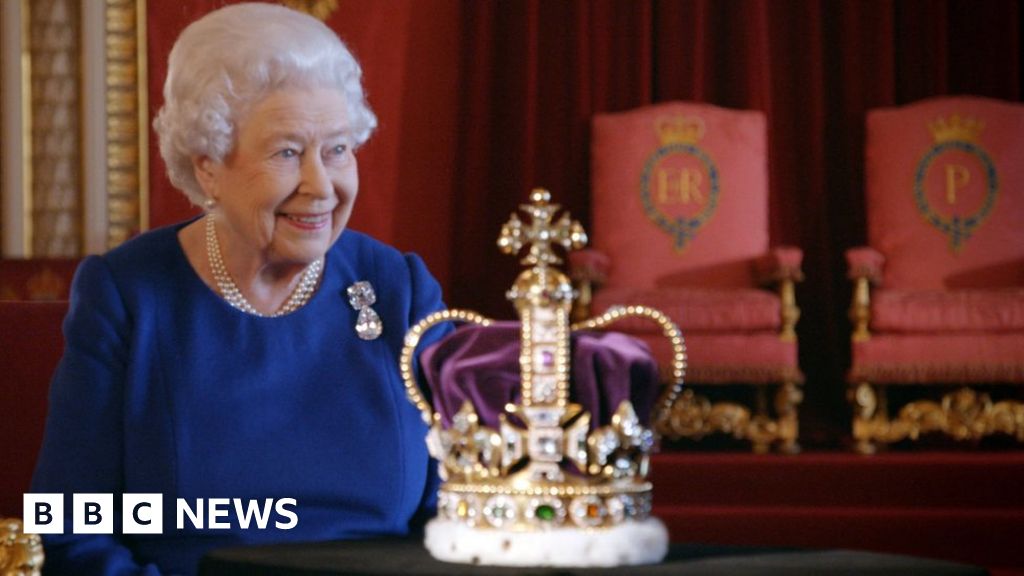 Queen Elizabeth in conversation for coronation documentary BBC News