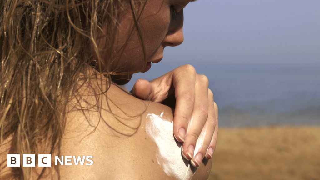 Scrap tax on sunscreen, say cancer charities