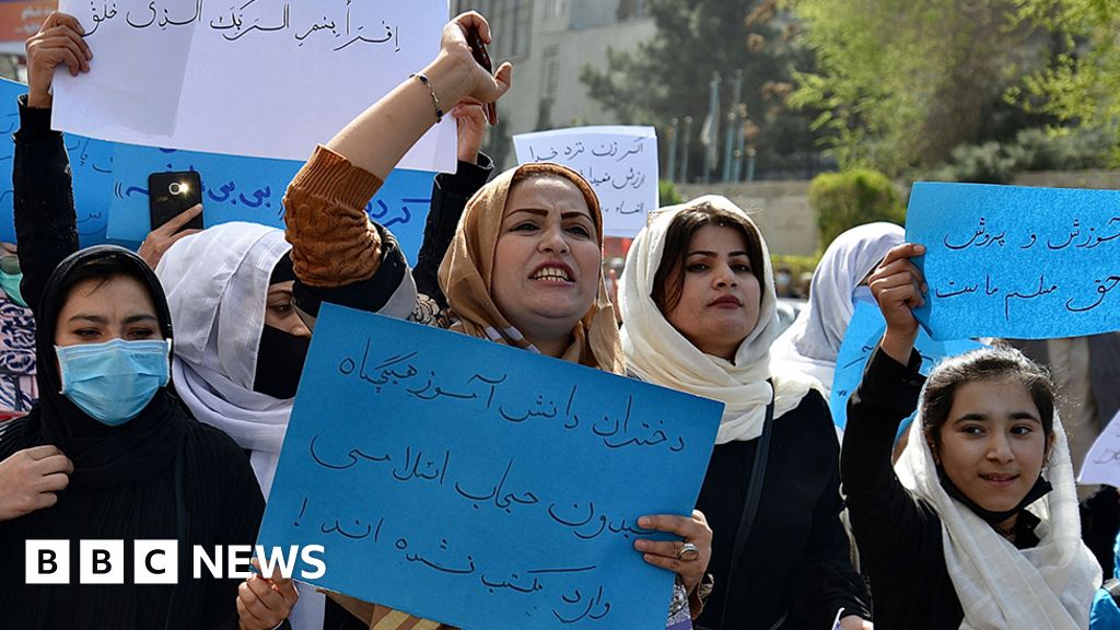 Afghanistan: Protesters urge Taliban to reopen girls’ schools