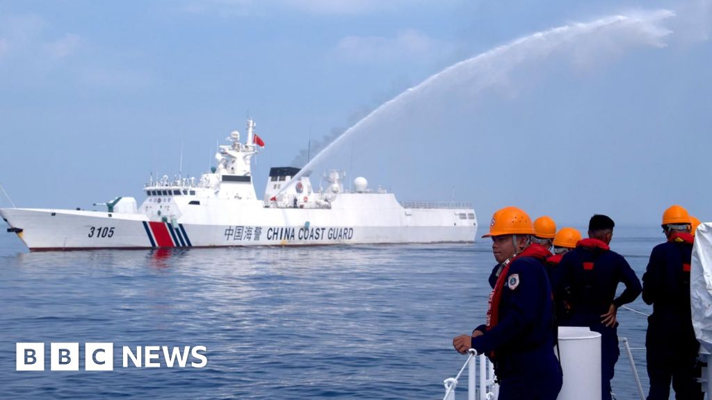 BBC a bordo de un barco perseguido por China en el Mar de China Meridional