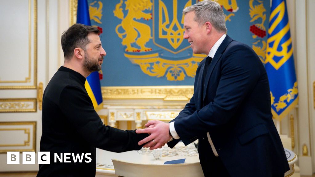 من هو «رجل الطائرات المسيرة» لدى ترامب الذي يتولى دورًا محوريًا في محادثات السلام حول أوكرانيا؟