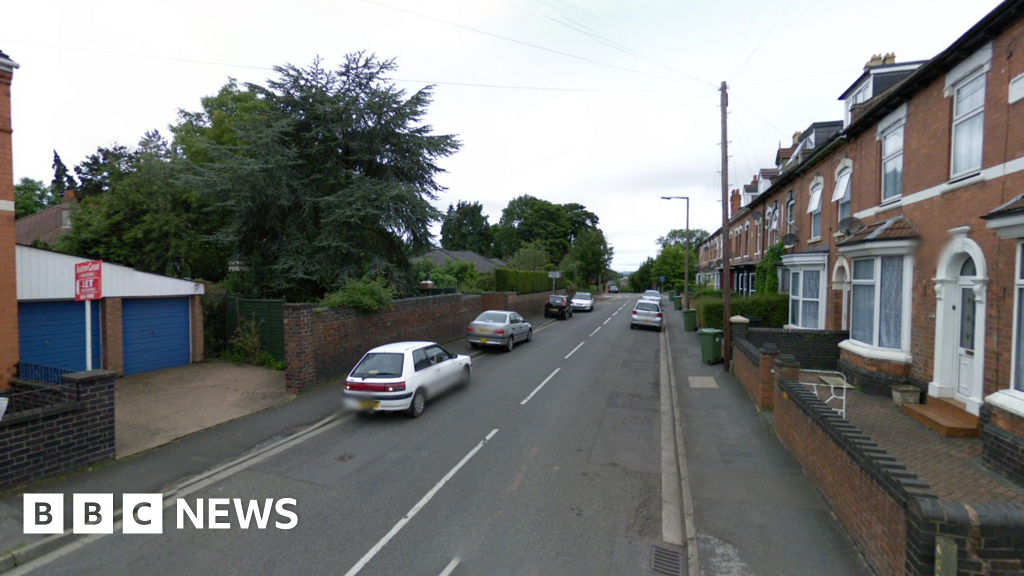 Three Jailed After Worcester Machete And Baseball Bat Attack - BBC News