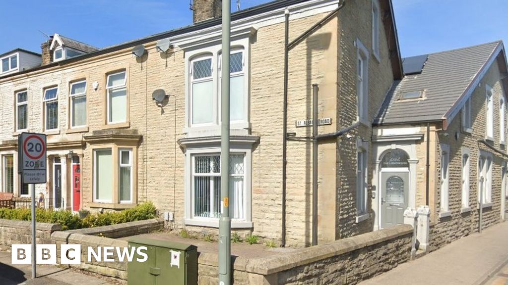 Darwen mental health unit is unsafe for children – report