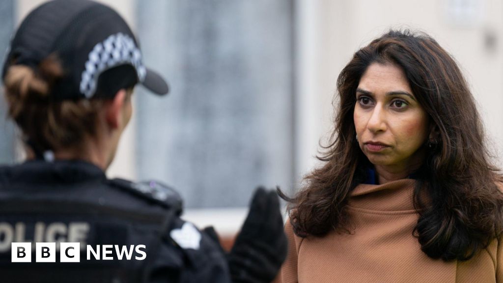 Suella Braverman: PM pushed to sack home secretary over protest stance