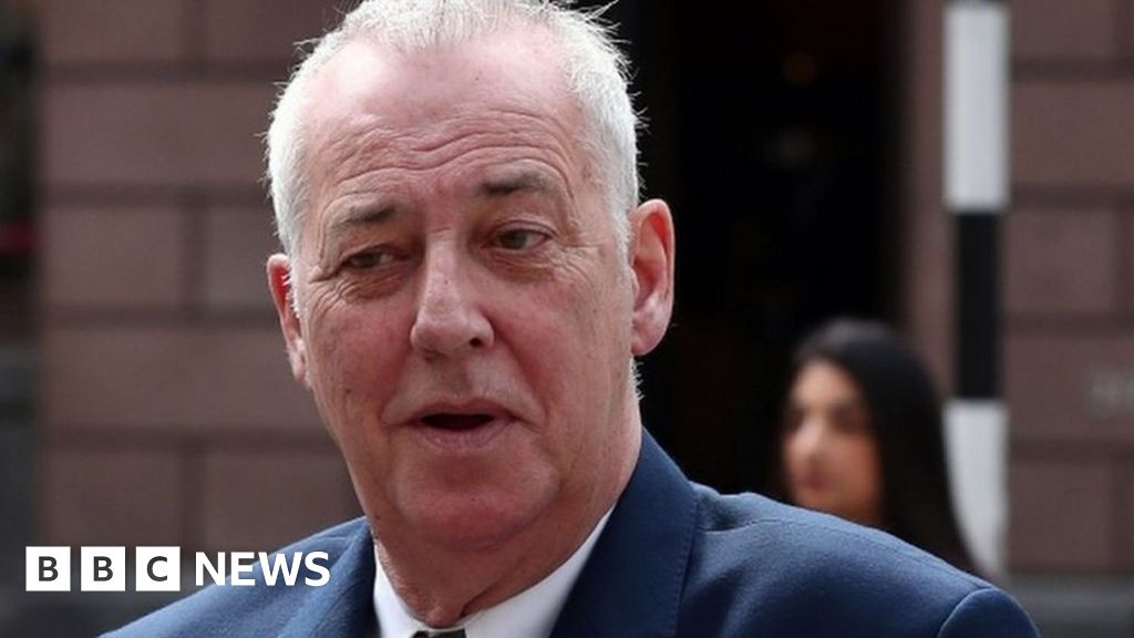 Michael Barrymore Apologises Over Stuart Lubbock Pool Death - BBC News