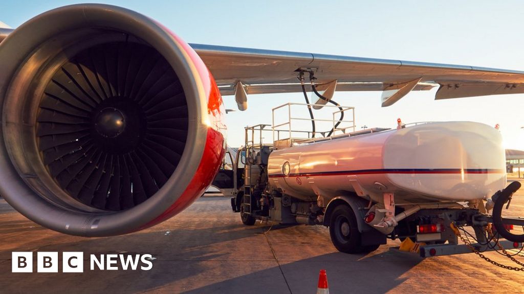 Union suspends Heathrow refuelling staff strike