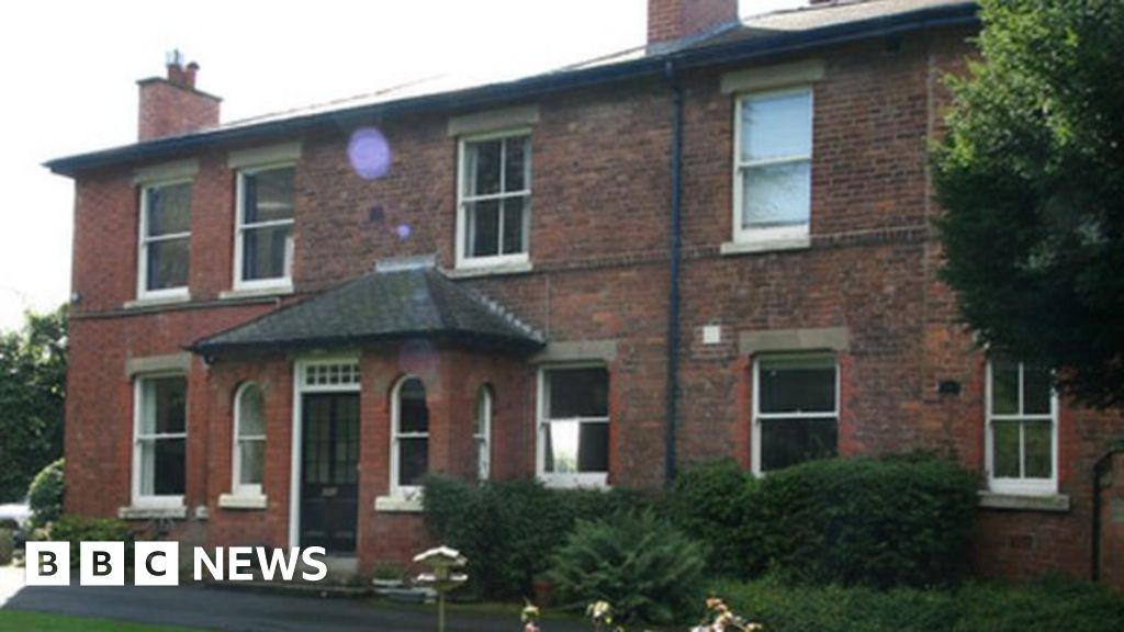 Wilfred Owen Oswestry birthplace on market BBC News