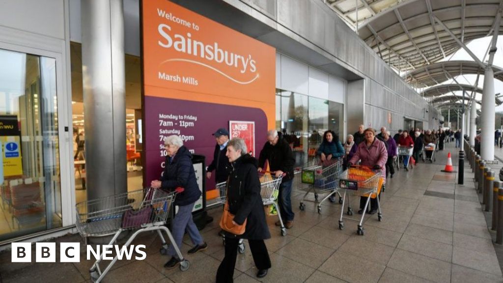 Sainsbury's to try out virtual queuing system