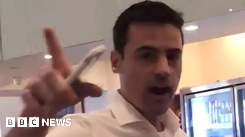 Man threatens to report Spanish-speakers