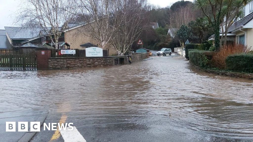 Jersey flooding: Fifty families forced to leave homes - BBC News