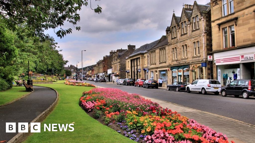Trial scheme aims to revive Hawick and Galashiels town centres - BBC News