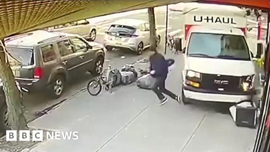 Clip shows pedestrian's hairbreadth escape from van