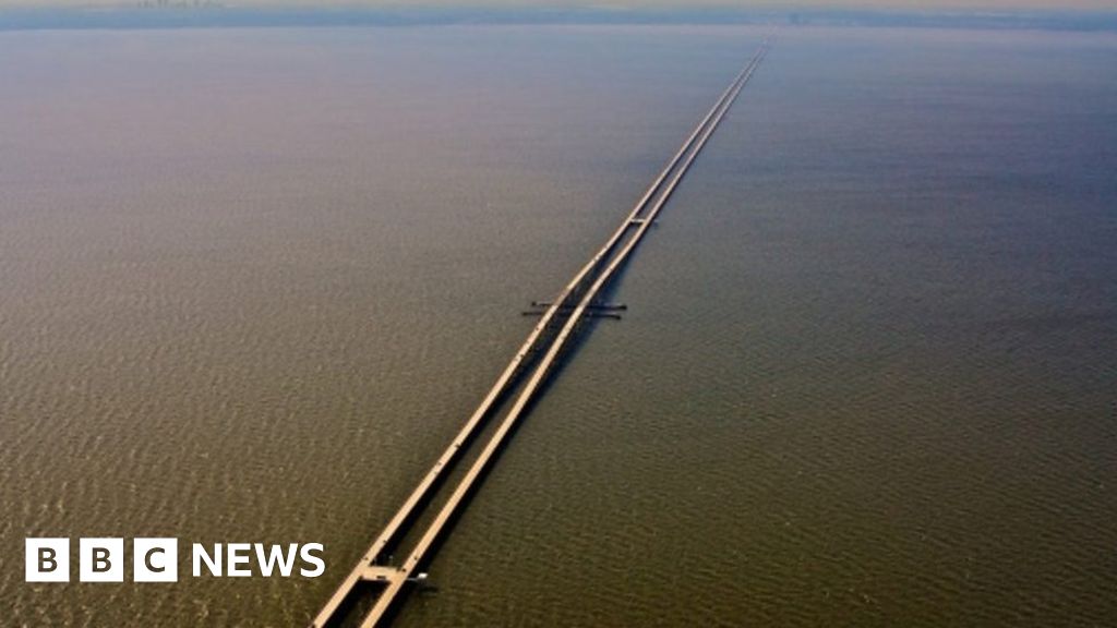 UK France Bridge The World S Longest Water Bridges BBC News    99661299 P05vgc9b 