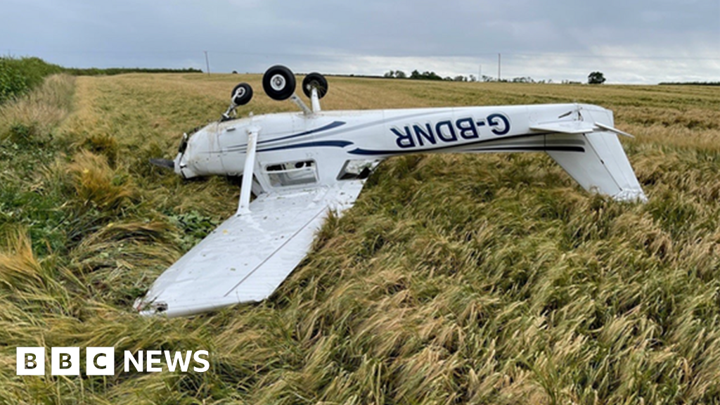 Retford Gamston Airport Passenger suffers minor injures in plane clash