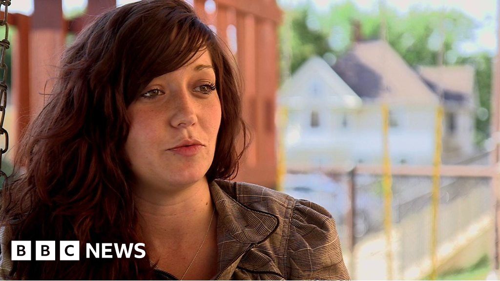 Marissa Darnell has kicked heroin and is trying to stay clean - BBC News