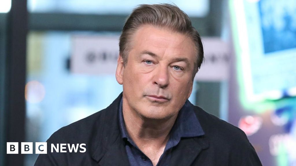 Rust: Alec Baldwin rejects allegations of non-compliance with shooting probe – BBC News
