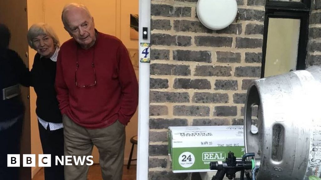 Coronavirus kindness: Pub delivers beer barrel to regular punter