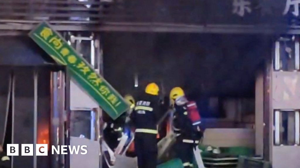 Yinchuan: China restaurant gas explosion kills 31