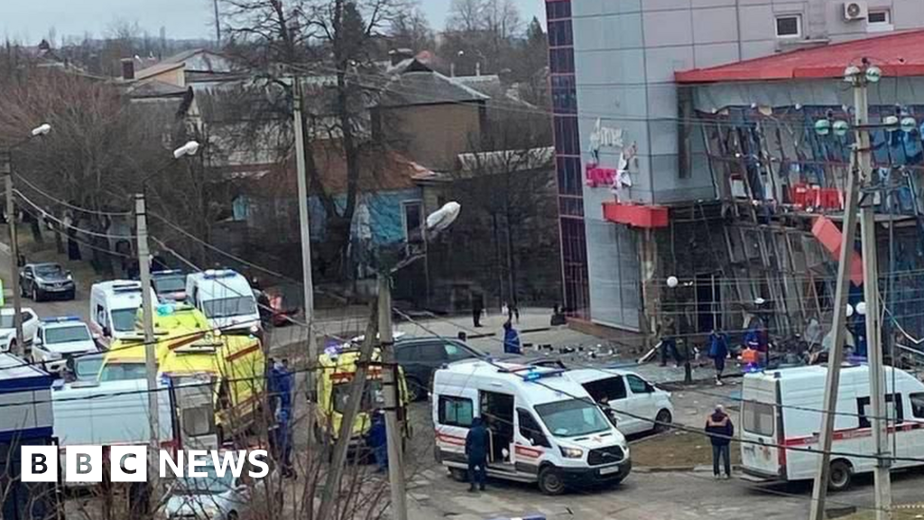Deadly attack on Russian shopping centre near border