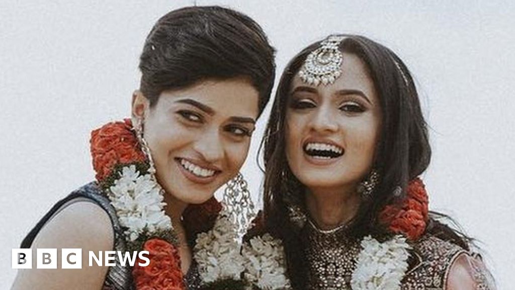 Noora and Adhila Kerala lesbian brides in wedding photoshoot