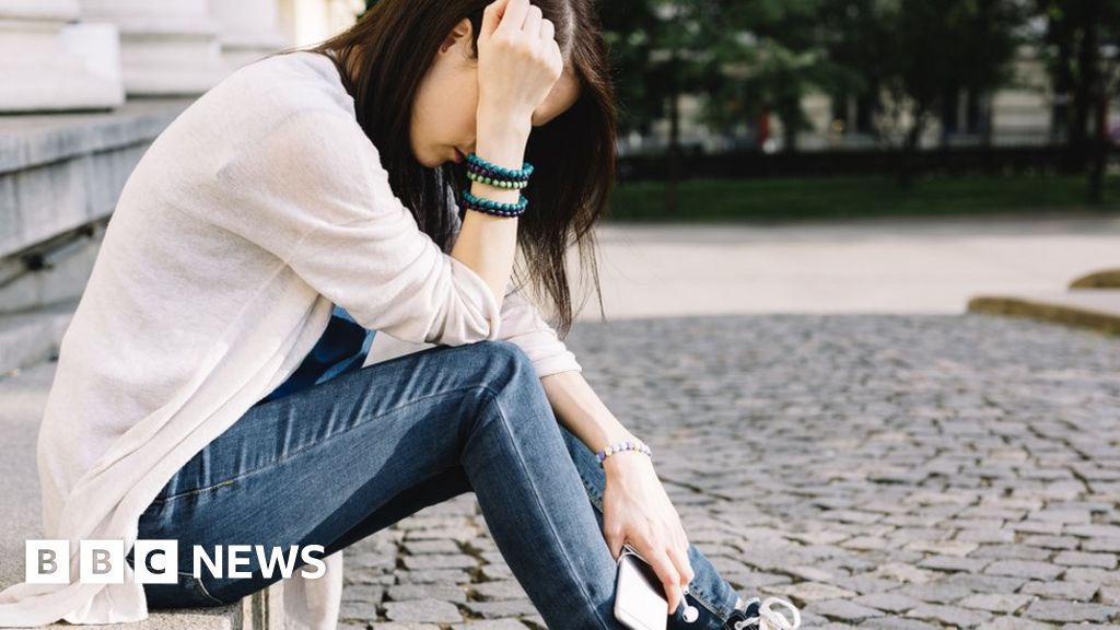 'Treatment gap' in youth mental health services thumbnail