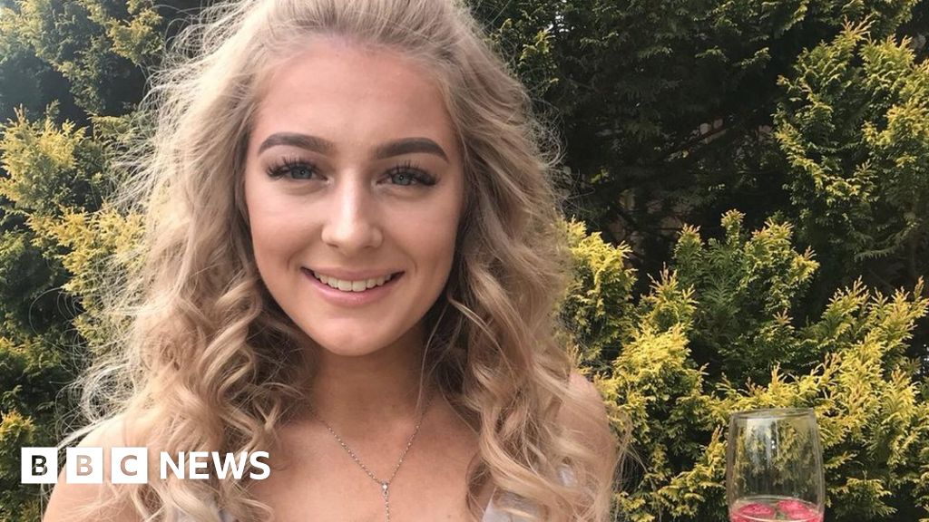 Kind And Beautiful Woman 18 Dies In Derby Crash