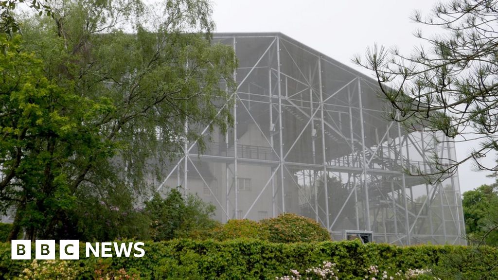 Water pistol owners are invited to enjoy Charles Rennie Mackintosh masterpiece