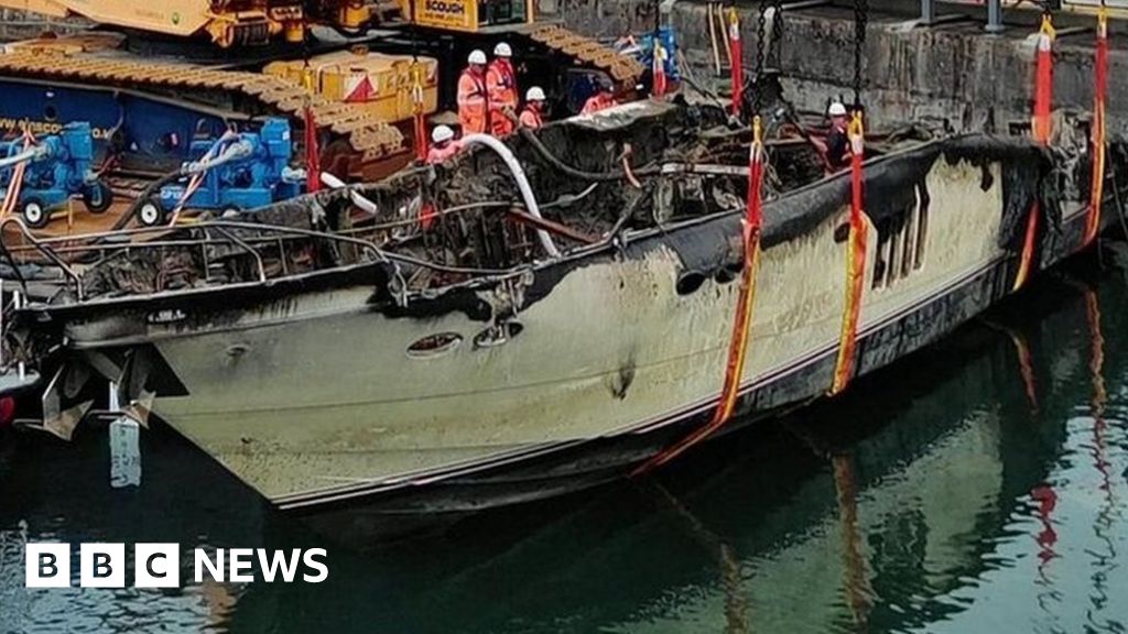 Torbay Harbour superyacht fire Wreck salvage operation BBC News