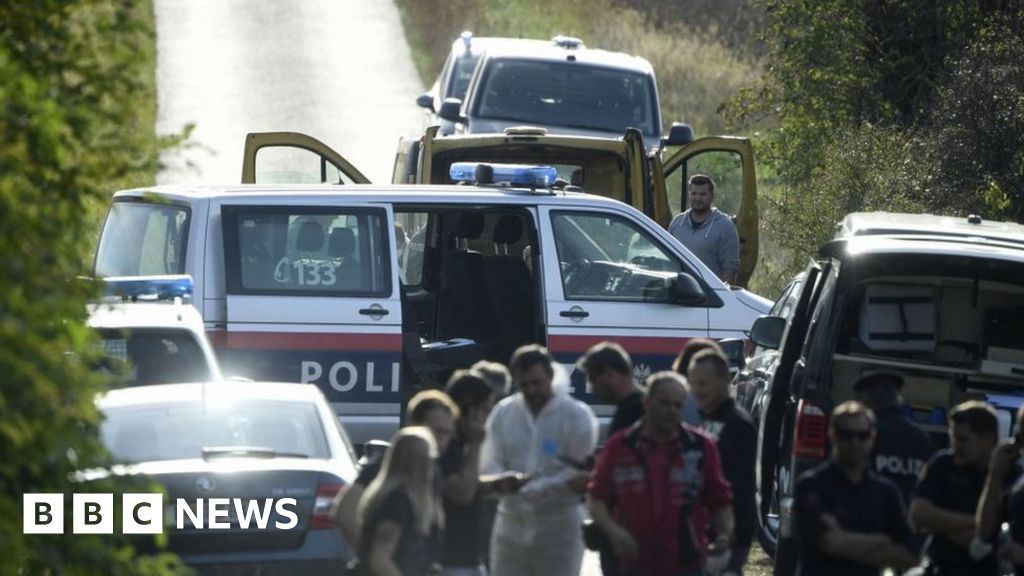 Austria driver sought after two migrants found dead on bus