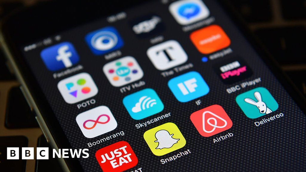 Apple changes rules on app 'loot boxes' BBC News