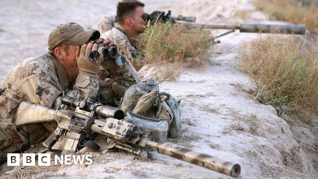 Canadian sniper 'kills IS militant two miles away'
