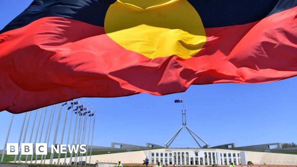 Aboriginal Australian born overseas 'cannot be alien', court rules thumbnail
