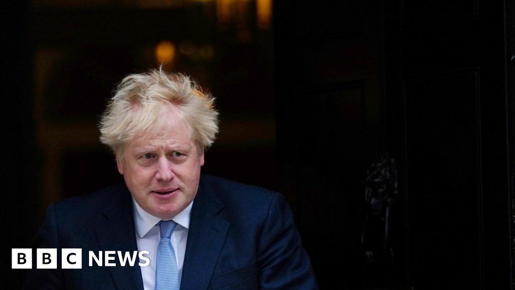 Boris Johnson to arrive in Northern Ireland amid crisis over protocol