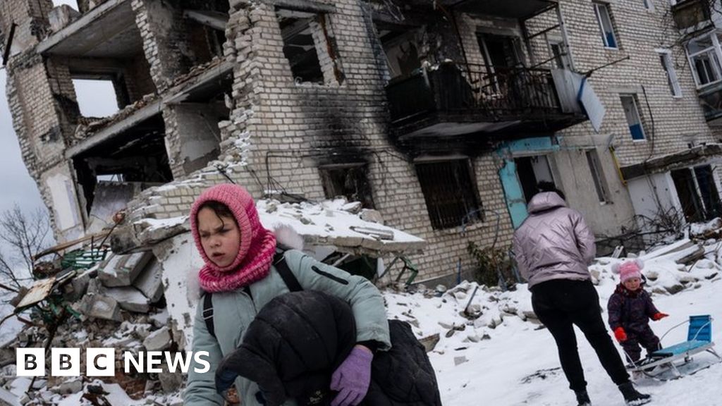 Ukraine war: UN chief condemns invasion ahead of anniversary - BBC News