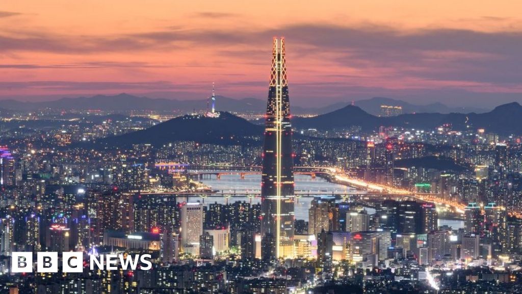 Dozens in cardiac arrest in Halloween crowds in South Korea - BBC