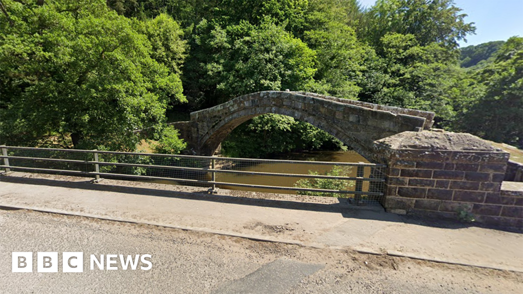 Three men die after 4x4 enters River Esk in North York Moors