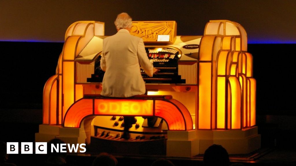 Odeon電影院的風琴三年來首次被聽到