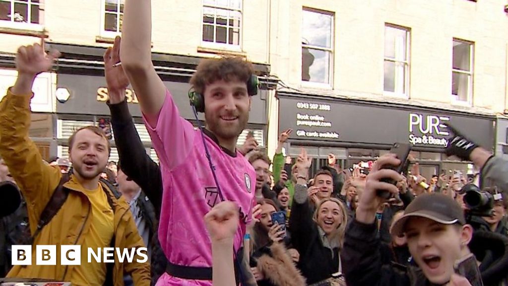 Thousands join Bristol Drum and Bass On The Bike rave