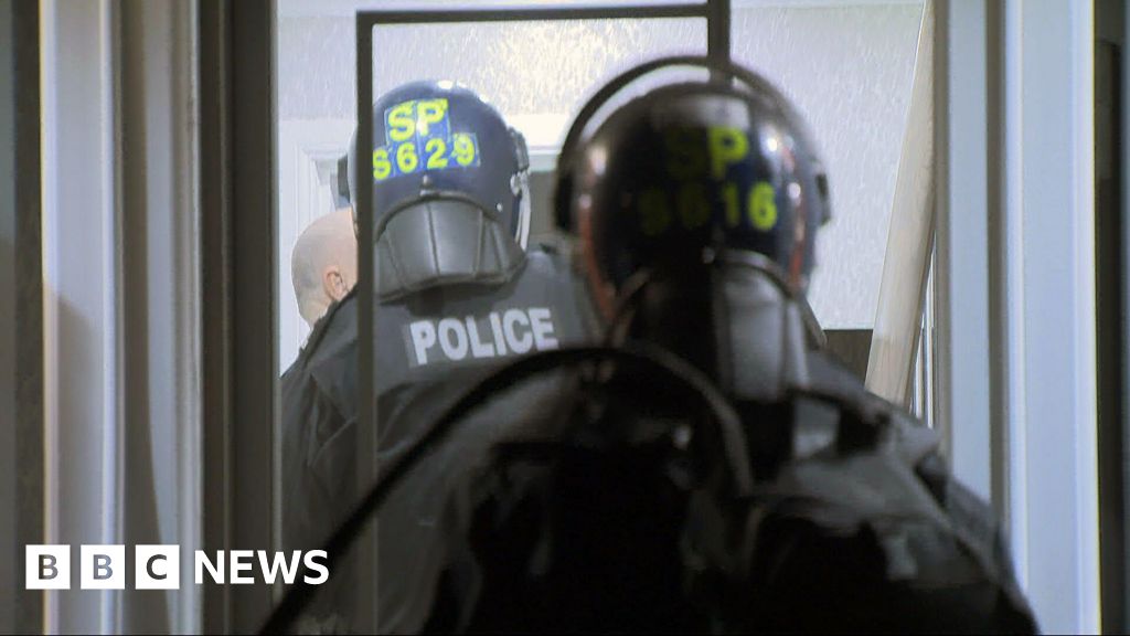 Eight arrested in joint Scotland and Spain gang raids