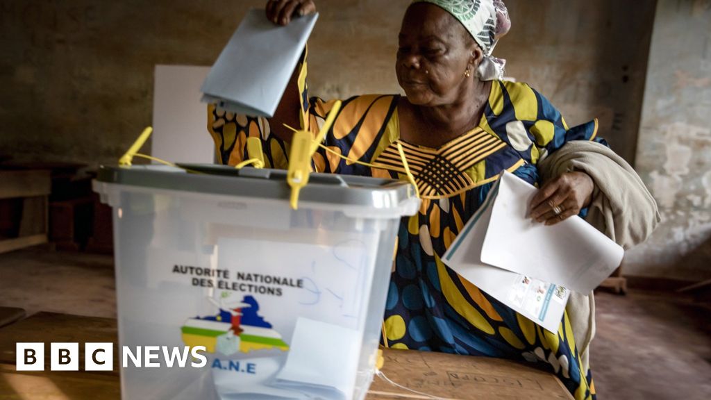 Central African Republic election: Polls open amid fears of more violence
