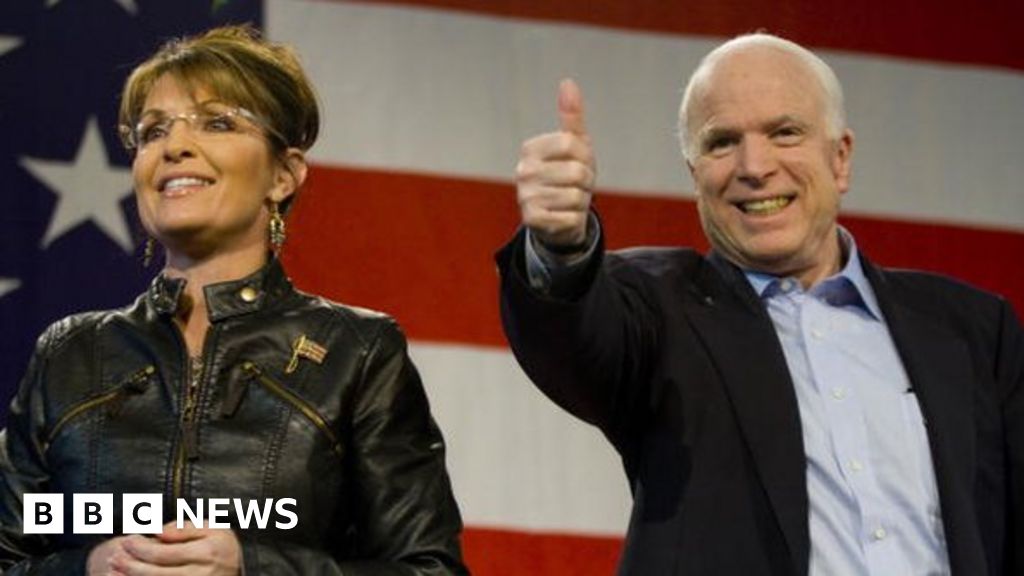 meer Titicaca uitblinken Faial John McCain: Sarah Palin 'excluded from his funeral' - BBC News