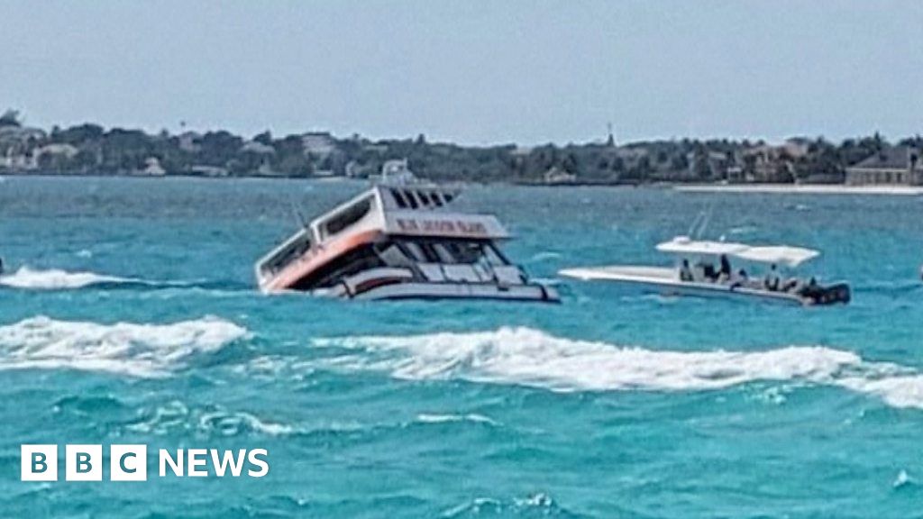 US tourist dies after boat capsizes in the Bahamas