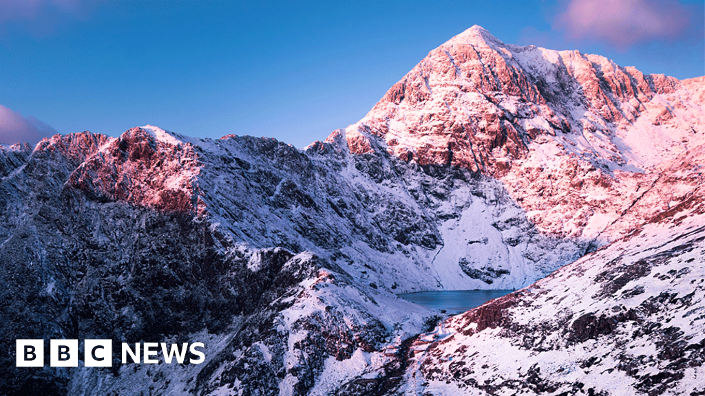 Two men die after going missing on Yr Wyddfa