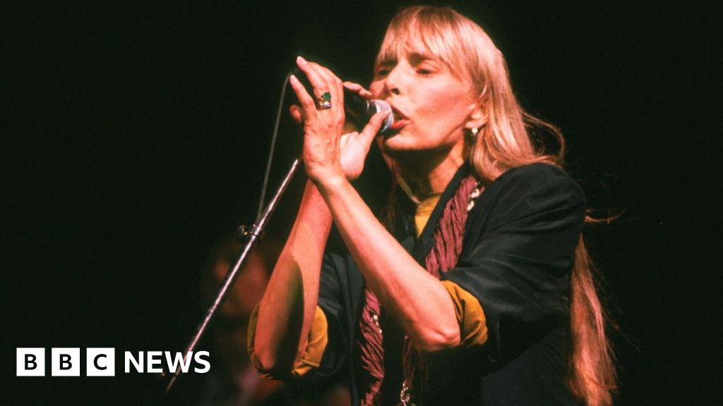 Joni Mitchell: Singer to make Grammy debut performance at 80
