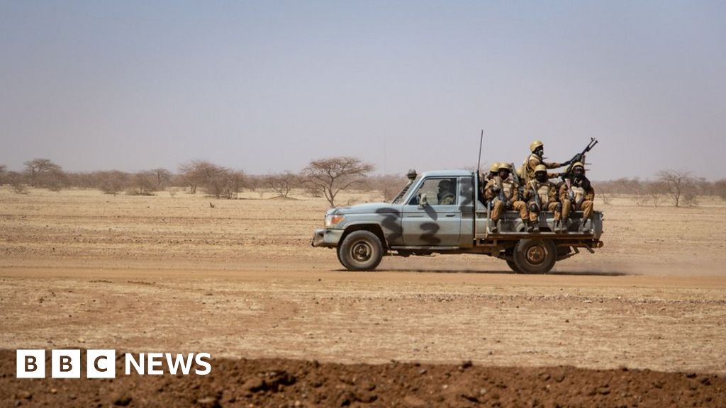 Буркина Фасо забранява повече чуждестранни медии заради доклада за клането на Human Rights Watch