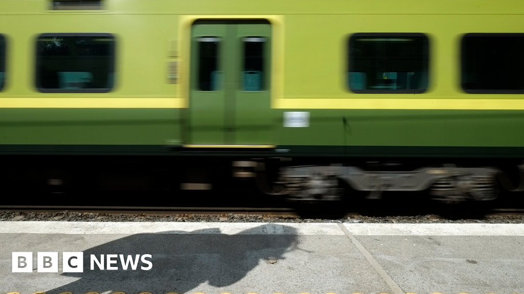 M﻿an dies after being hit by train on DublinBelfast line
