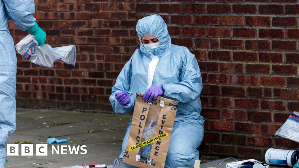 Teens 'paid money to stab other youths'